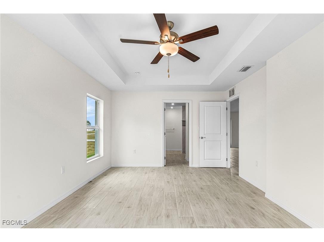 3916 NE 9th Place Cape Coral FL 33909 2025022369 image13