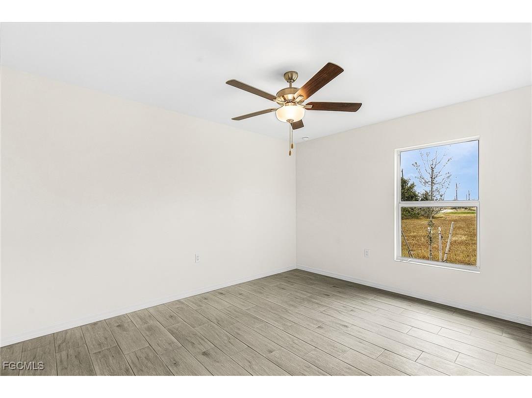 3916 NE 9th Place Cape Coral FL 33909 2025022369 image16