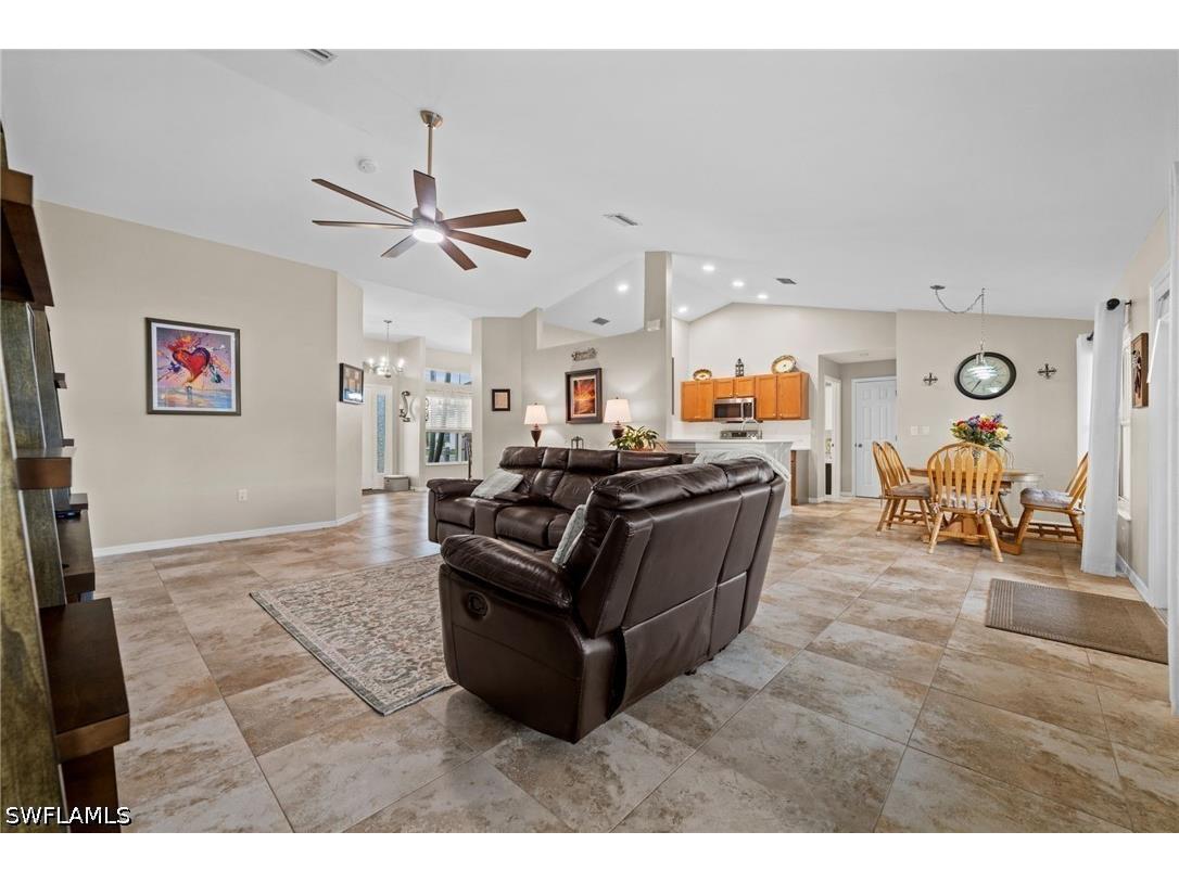 3917 Agualinda Boulevard Cape Coral FL 33914 226020130 image6