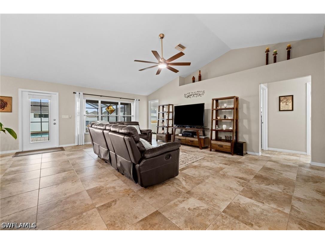 3917 Agualinda Boulevard Cape Coral FL 33914 226020130 image7