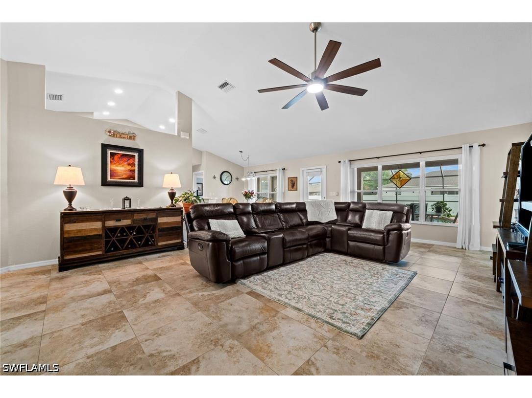 3917 Agualinda Boulevard Cape Coral FL 33914 226020130 image8