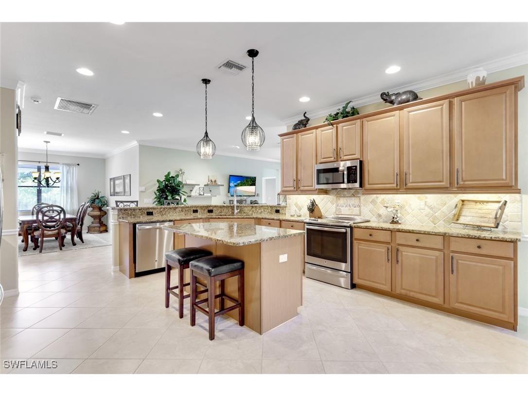 3917 Sapphire Way Naples FL 34114 225084460 image6