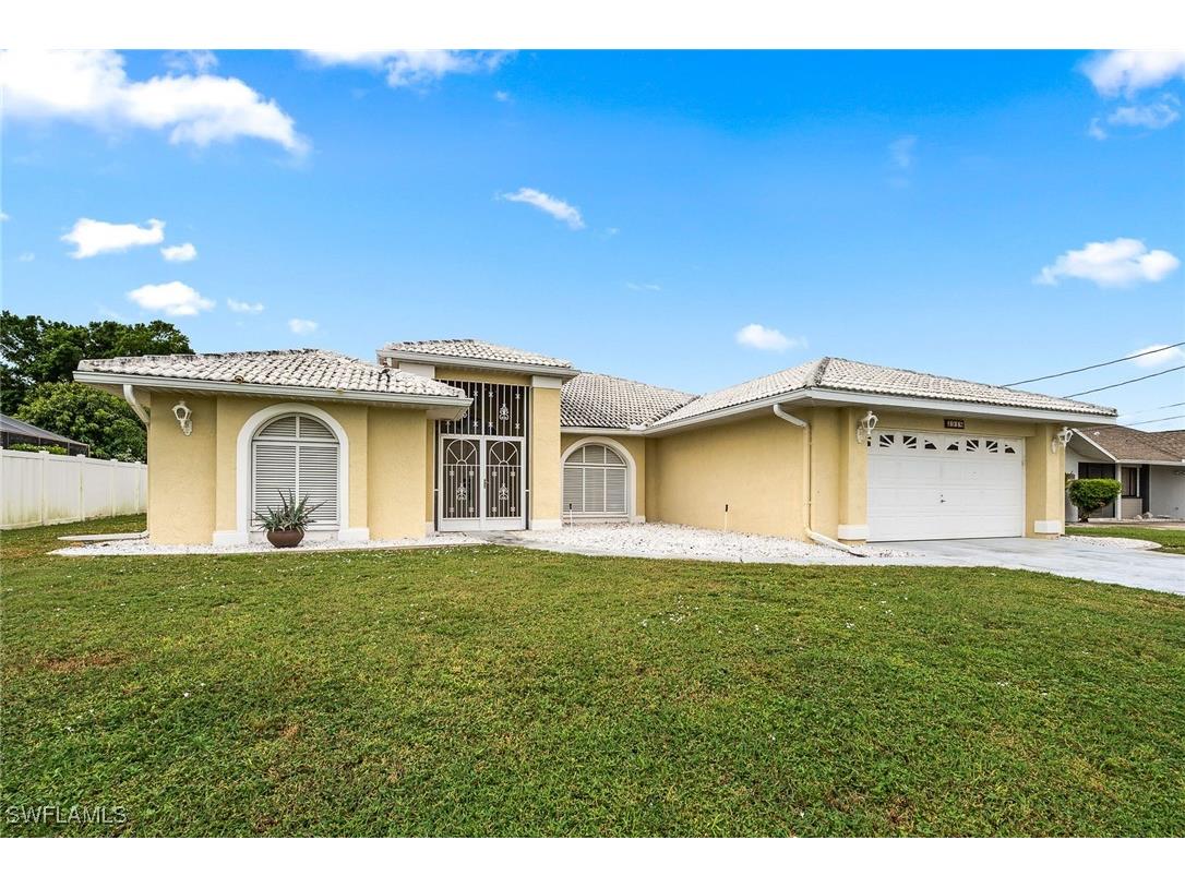 3918 SE 9th Court Cape Coral FL 33904 224089736 image1