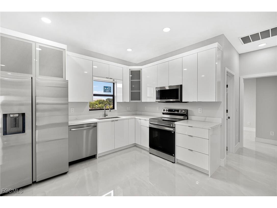 3919 8th Street SW Lehigh Acres FL 33976 2025013073 image16