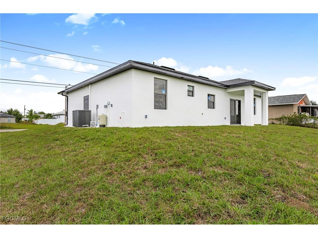 3919 8th Street SW Lehigh Acres FL 33976 2025013073 image35