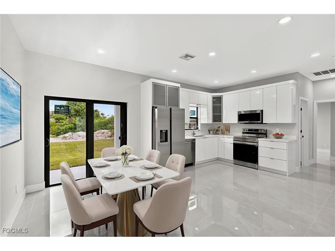 3919 8th Street SW Lehigh Acres FL 33976 2025013073 image5