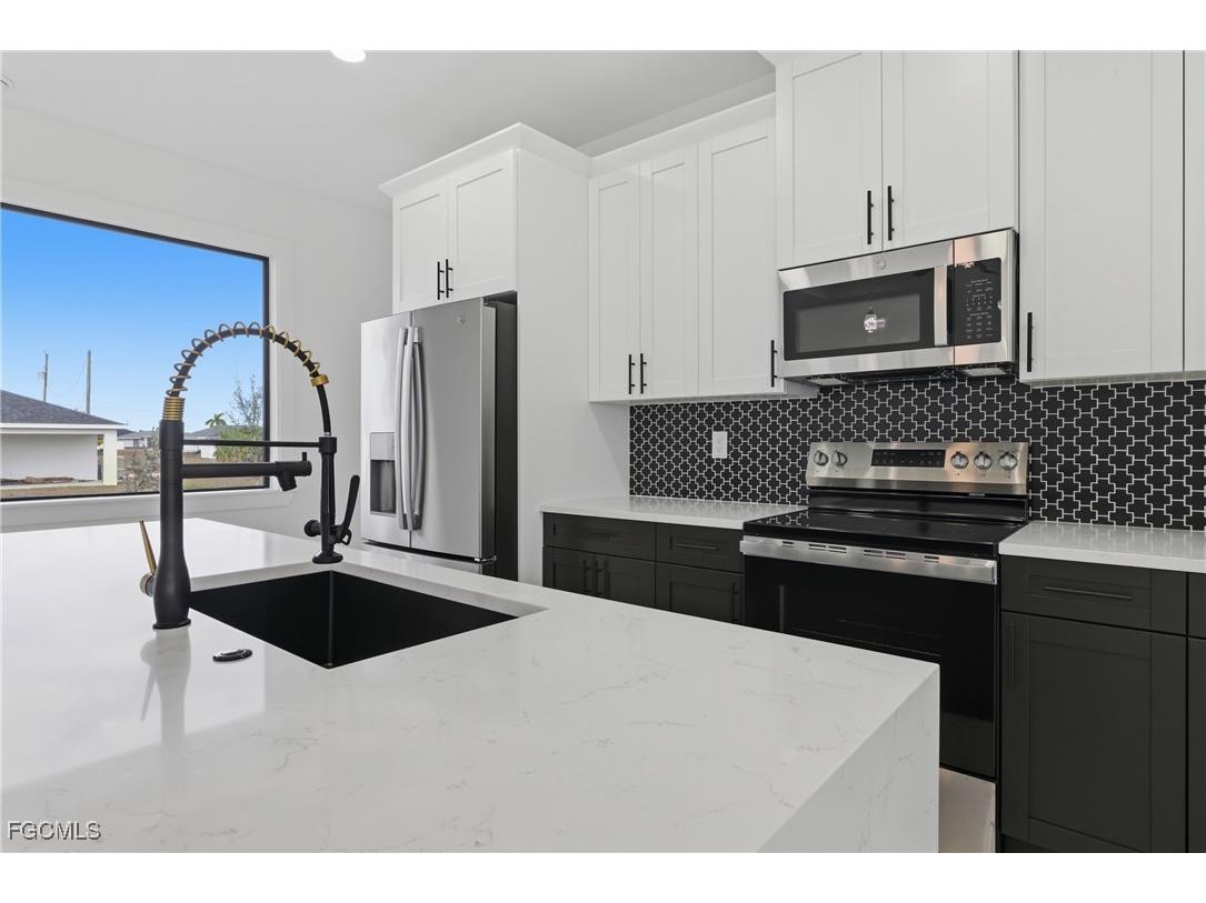 3919 NW 40th Street Cape Coral FL 33993 2026004847 image10