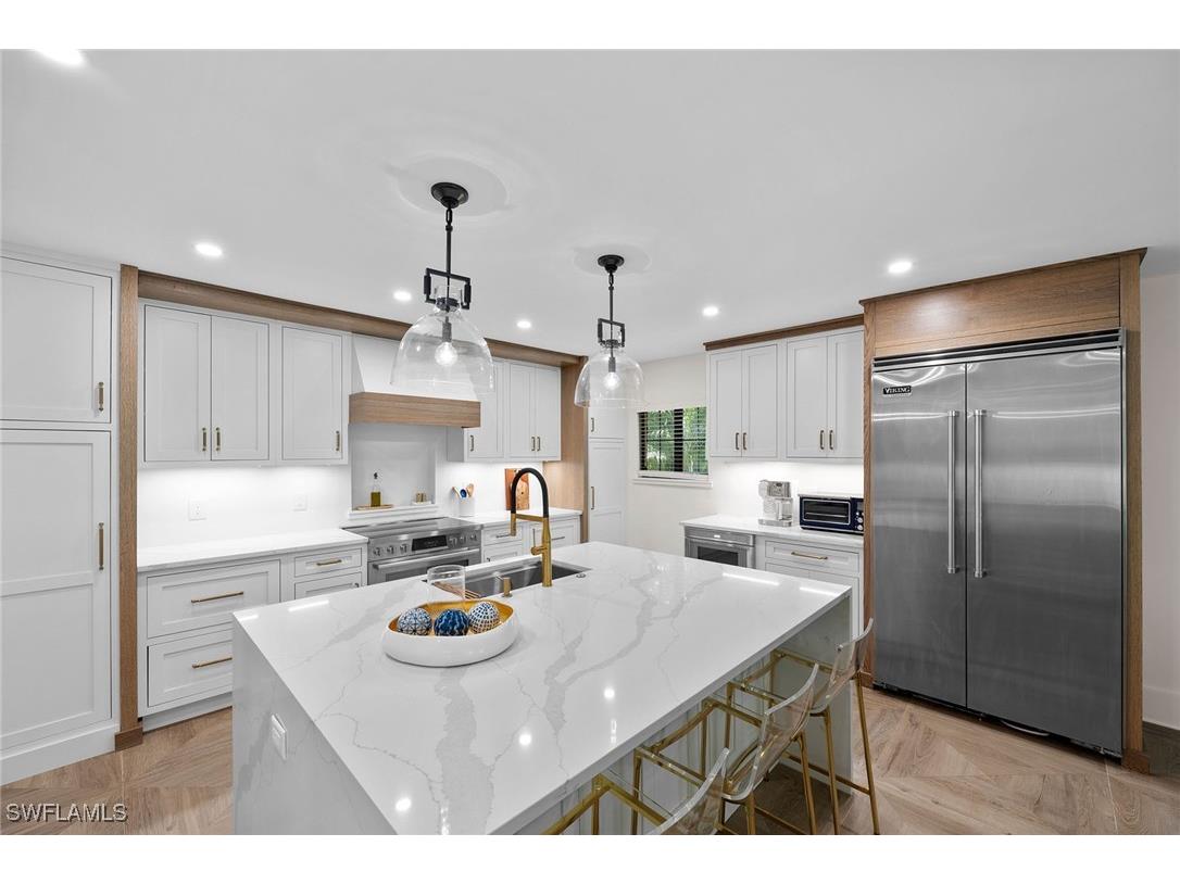 392 7th Avenue S #4 Naples FL 34102 225049656 image12