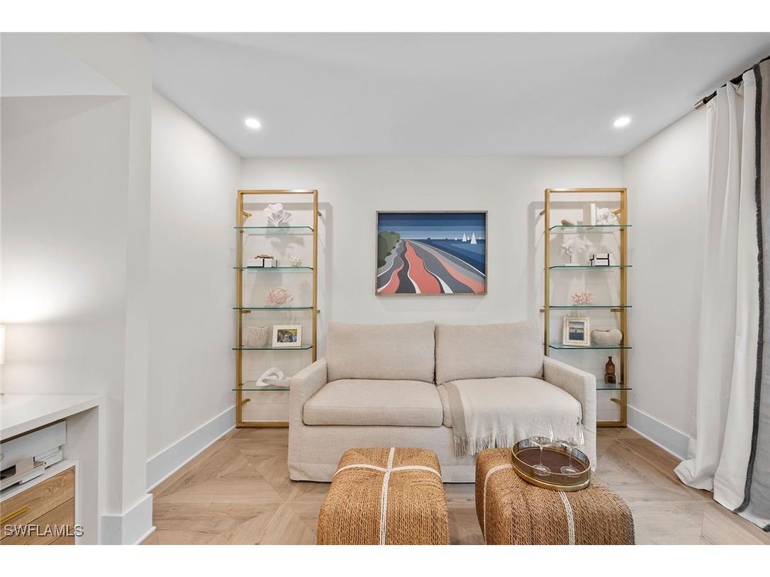 392 7th Avenue S #4 Naples FL 34102 225049656 image23