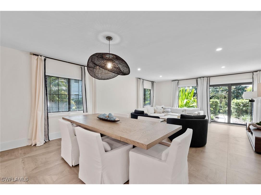 392 7th Avenue S #4 Naples FL 34102 225049656 image9