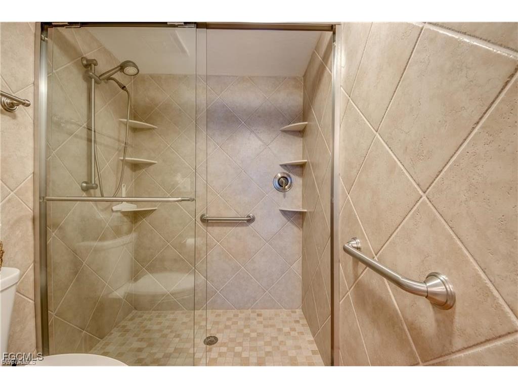 392 Estero Boulevard #305 Fort Myers Beach FL 33931 2025019798 image11