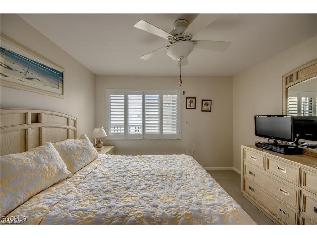 392 Estero Boulevard #305 Fort Myers Beach FL 33931 2025019798 image12