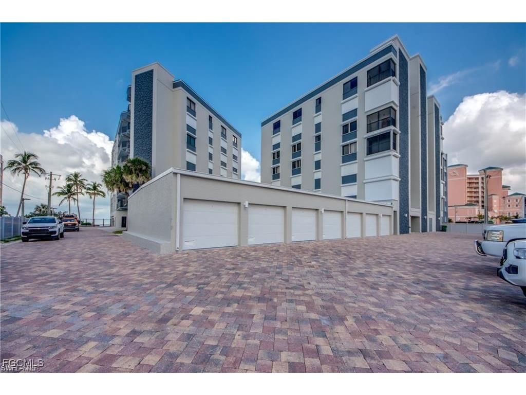 392 Estero Boulevard #305 Fort Myers Beach FL 33931 2025019798 image3
