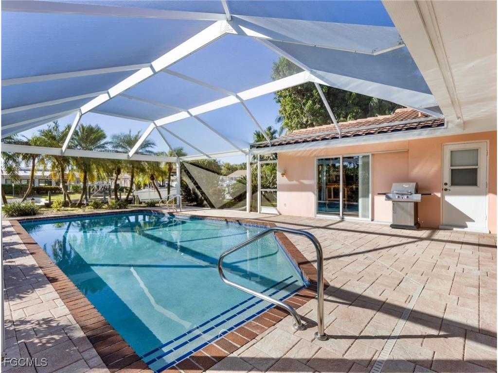 392 Snow Drive Fort Myers FL 33919 2026001032 image17