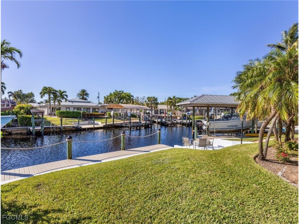 392 Snow Drive Fort Myers FL 33919 2026001032 image21