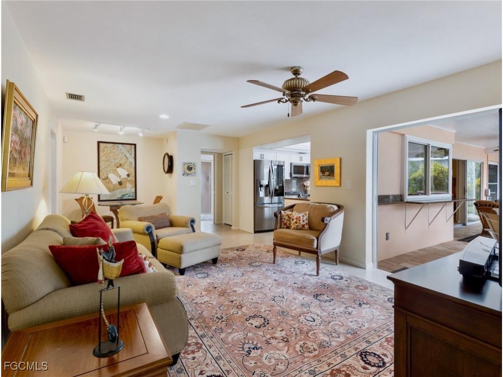 392 Snow Drive Fort Myers FL 33919 2026001032 image31