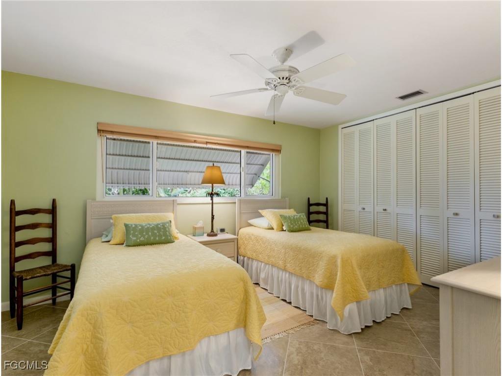 392 Snow Drive Fort Myers FL 33919 2026001032 image38