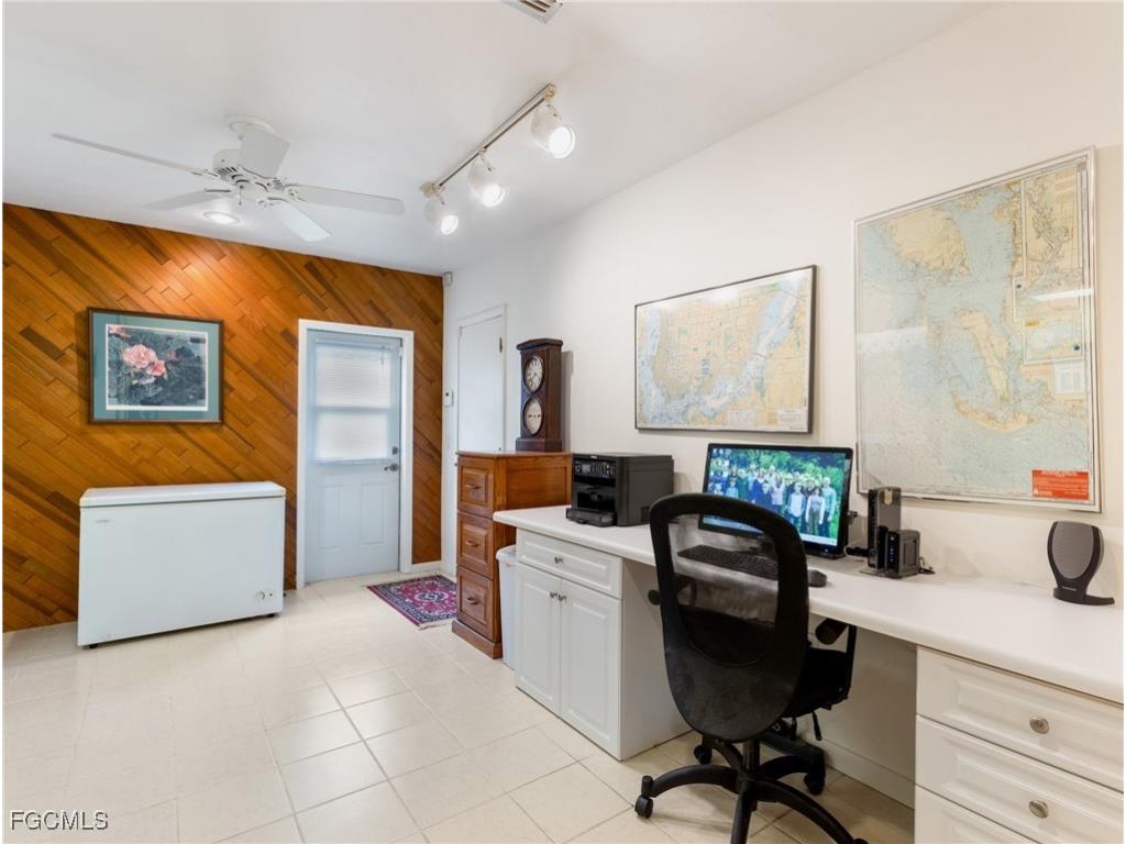 392 Snow Drive Fort Myers FL 33919 2026001032 image39