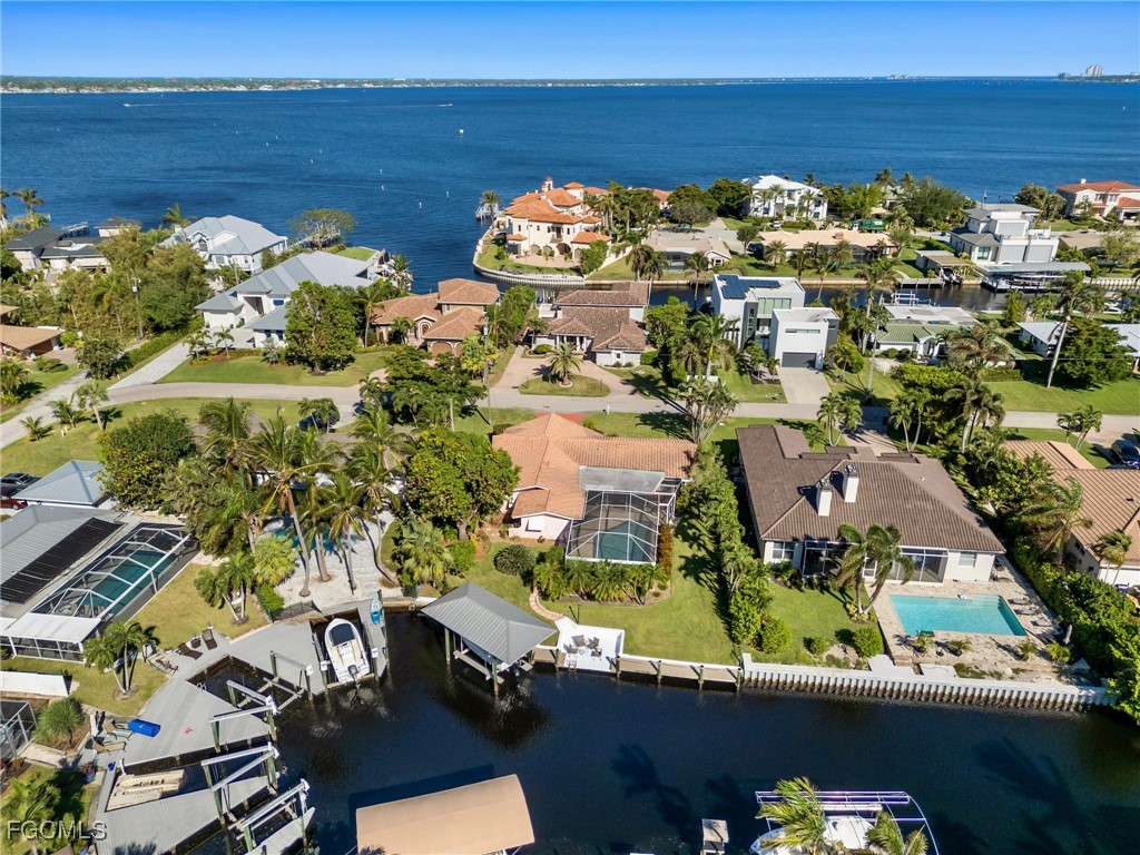 392 Snow Drive Fort Myers FL 33919 2026001032 image4