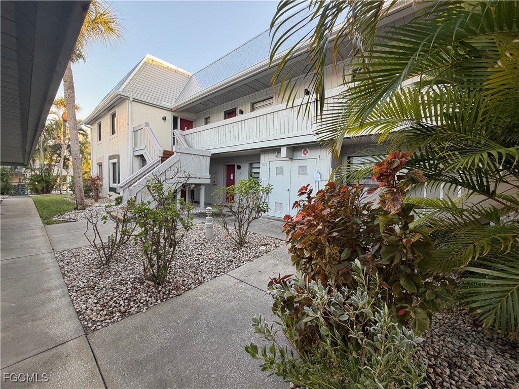 3920 Orange Grove Boulevard #3 North Fort Myers FL 33903 2025016618 image2