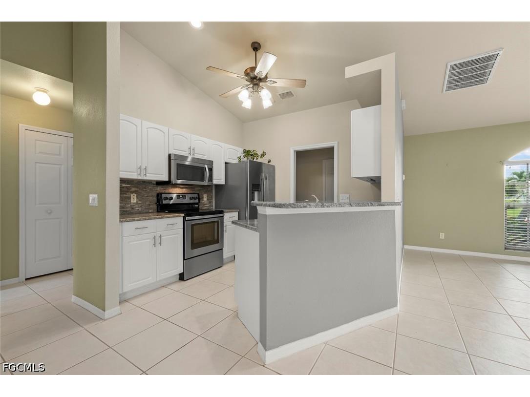 3920 SE 2nd Place Cape Coral FL 33904 2026027050 image13