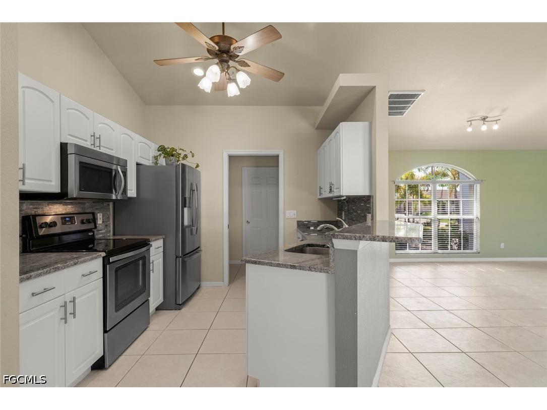 3920 SE 2nd Place Cape Coral FL 33904 2026027050 image14