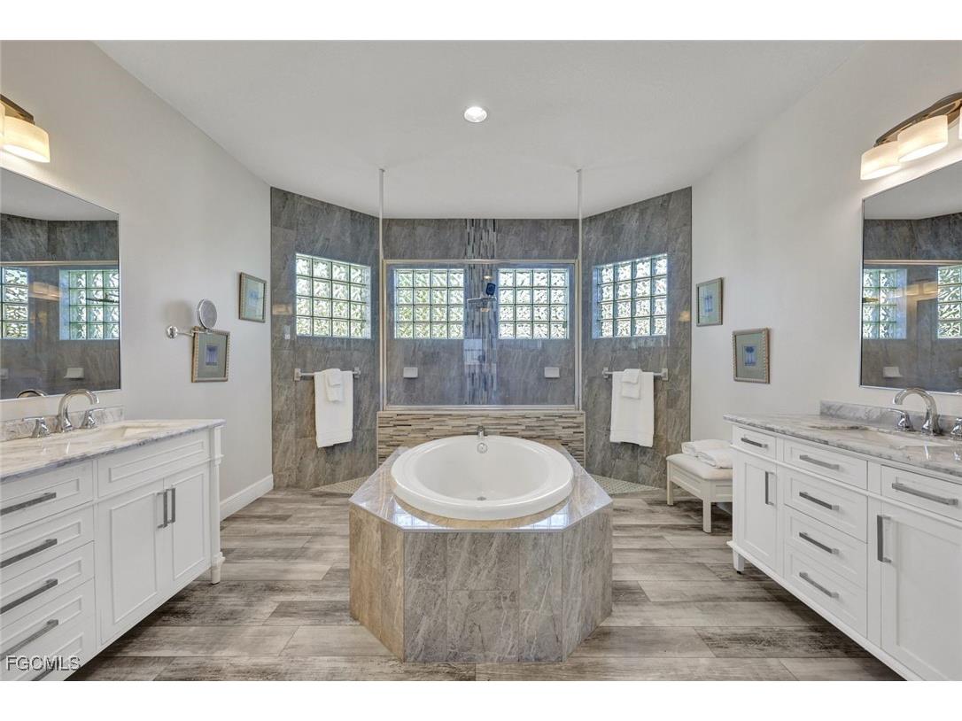 3921 Preserve Way Estero FL 33928 2025014431 image13