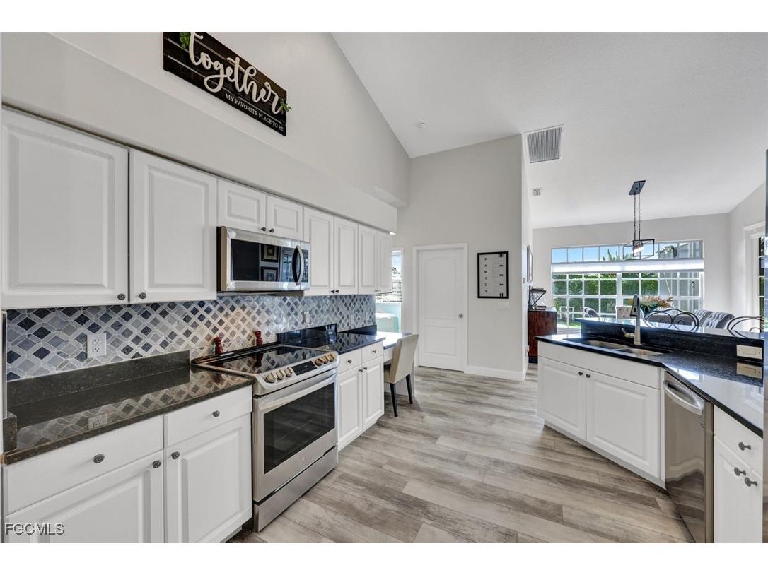 3921 Preserve Way Estero FL 33928 2025014431 image5