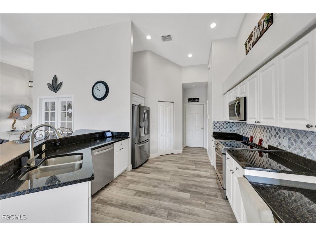 3921 Preserve Way Estero FL 33928 2025014431 image7