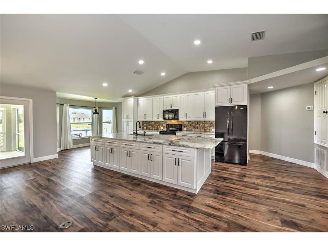 3922 NE 22nd Avenue Cape Coral FL 33909 223074199 image1