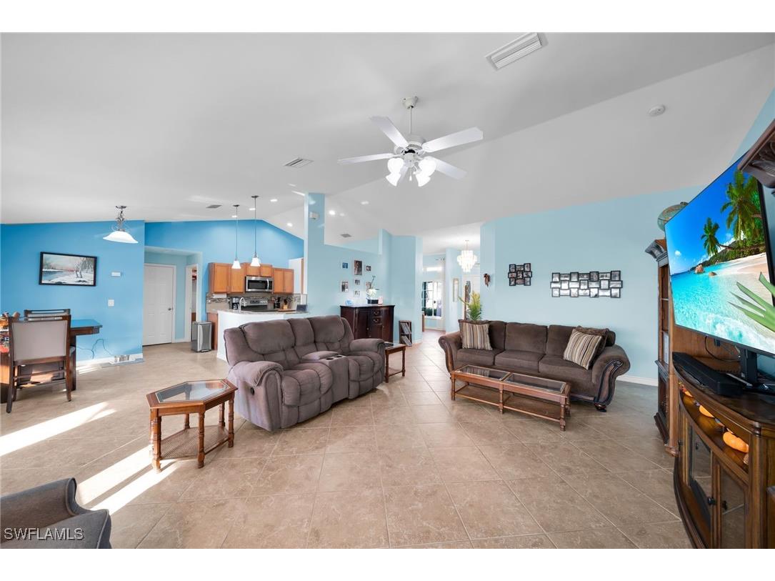 3922 NE 23rd Place Cape Coral FL 33909 225077145 image4