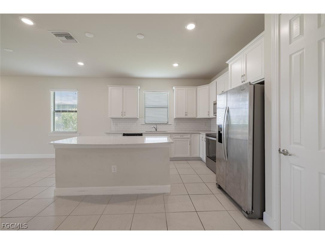 3922 Spotted Eagle Way Fort Myers FL 33966 2026011896 image5