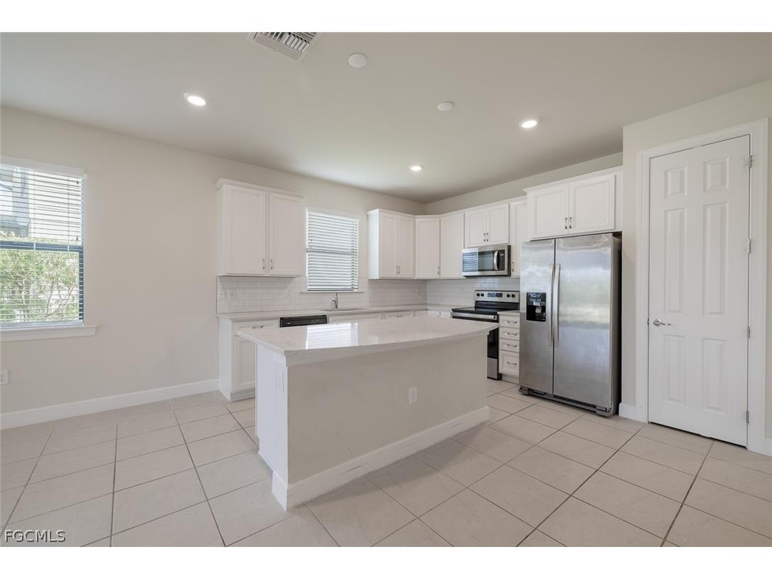 3922 Spotted Eagle Way Fort Myers FL 33966 2026011896 image7