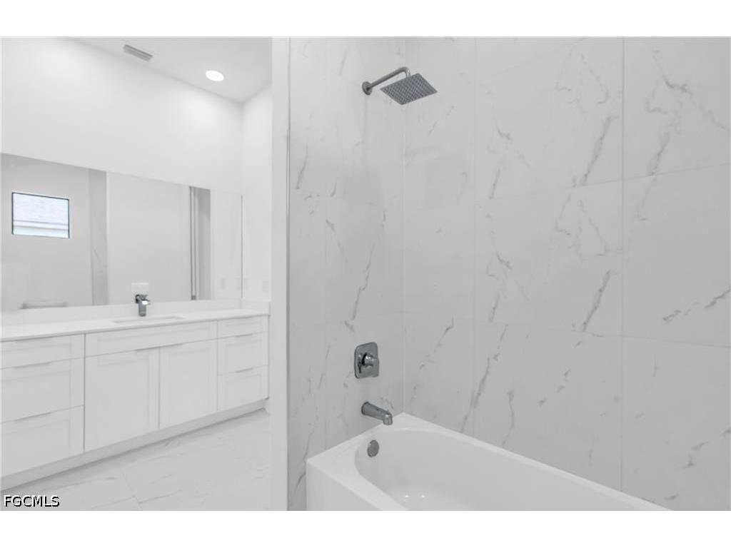 3924 NW 38th Street Cape Coral FL 33993 2026021955 image28