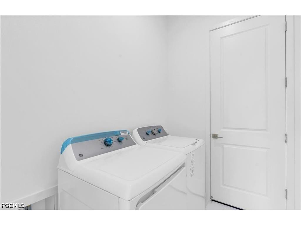3924 NW 38th Street Cape Coral FL 33993 2026021955 image35