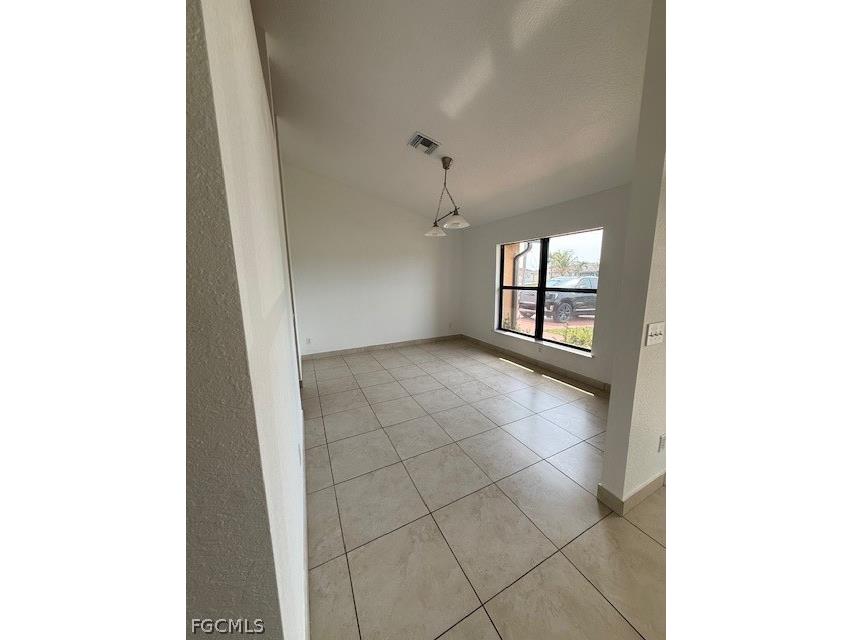 3925 E Gator Circle Cape Coral FL 33909 2026012998 image7