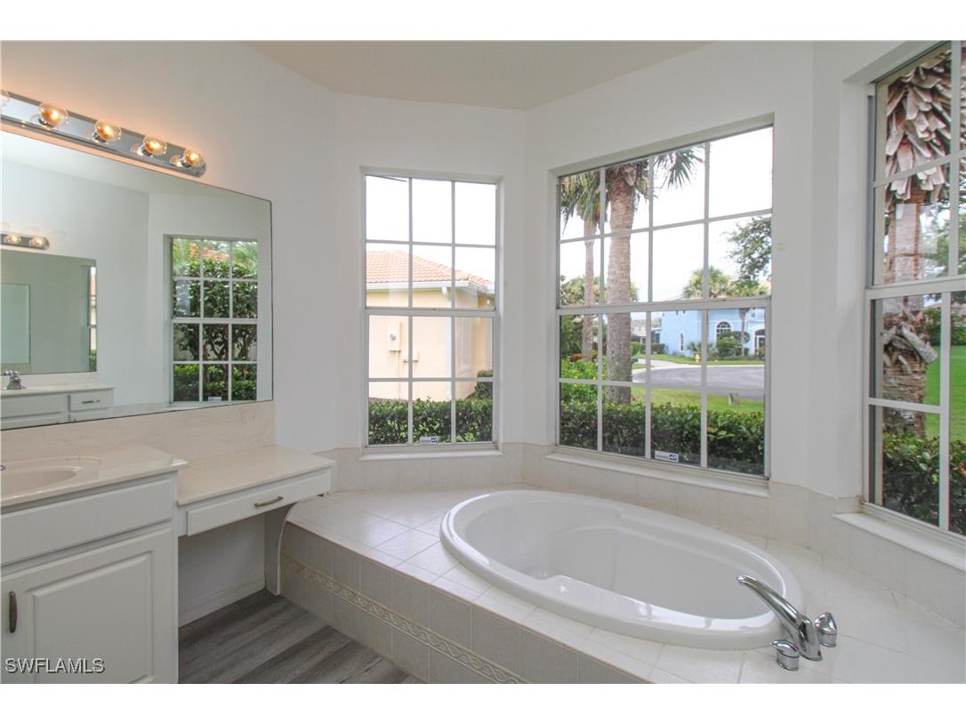 3927 Aurora Court Naples FL 34116 225084584 image20