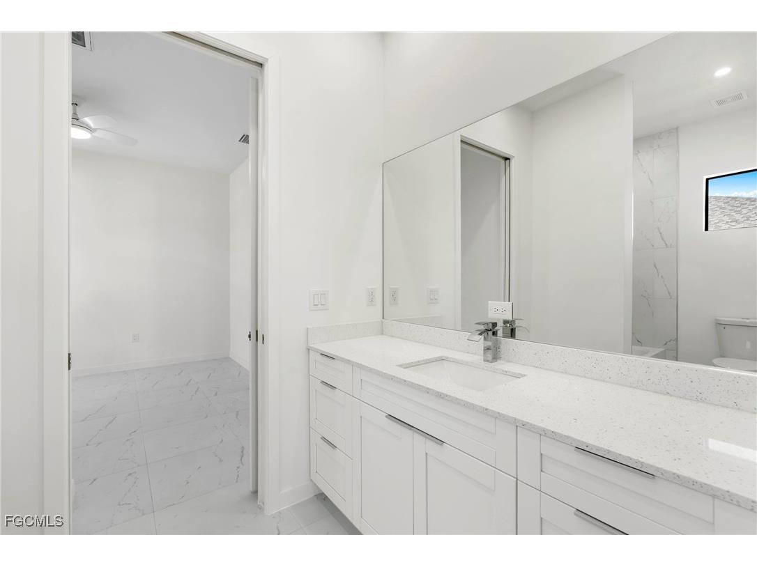 3927 NW 38th Street Cape Coral FL 33993 2025013464 image29