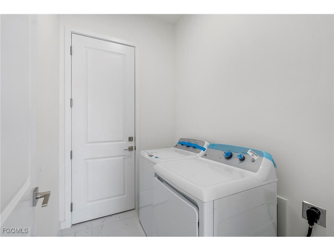 3927 NW 38th Street Cape Coral FL 33993 2025013464 image33