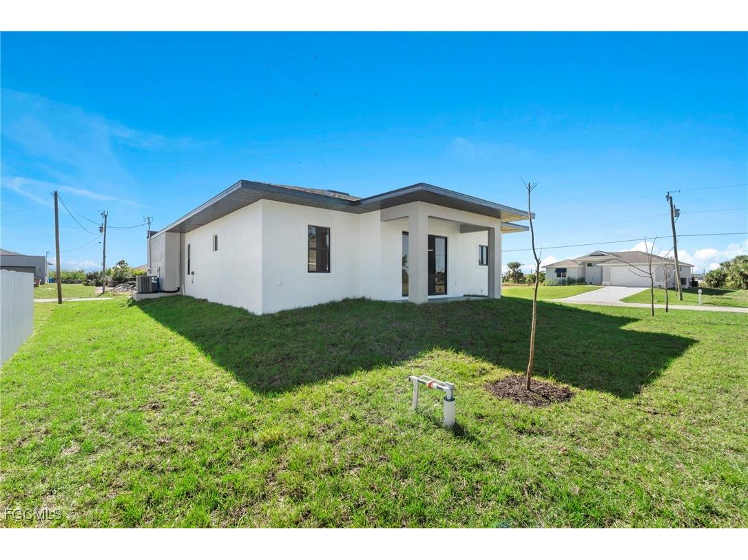 3927 NW 38th Street Cape Coral FL 33993 2025013464 image36