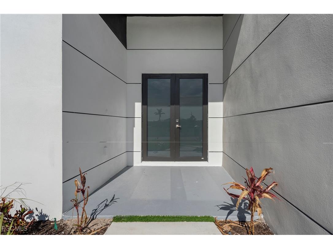 3927 NW 38th Street Cape Coral FL 33993 2025013464 image7