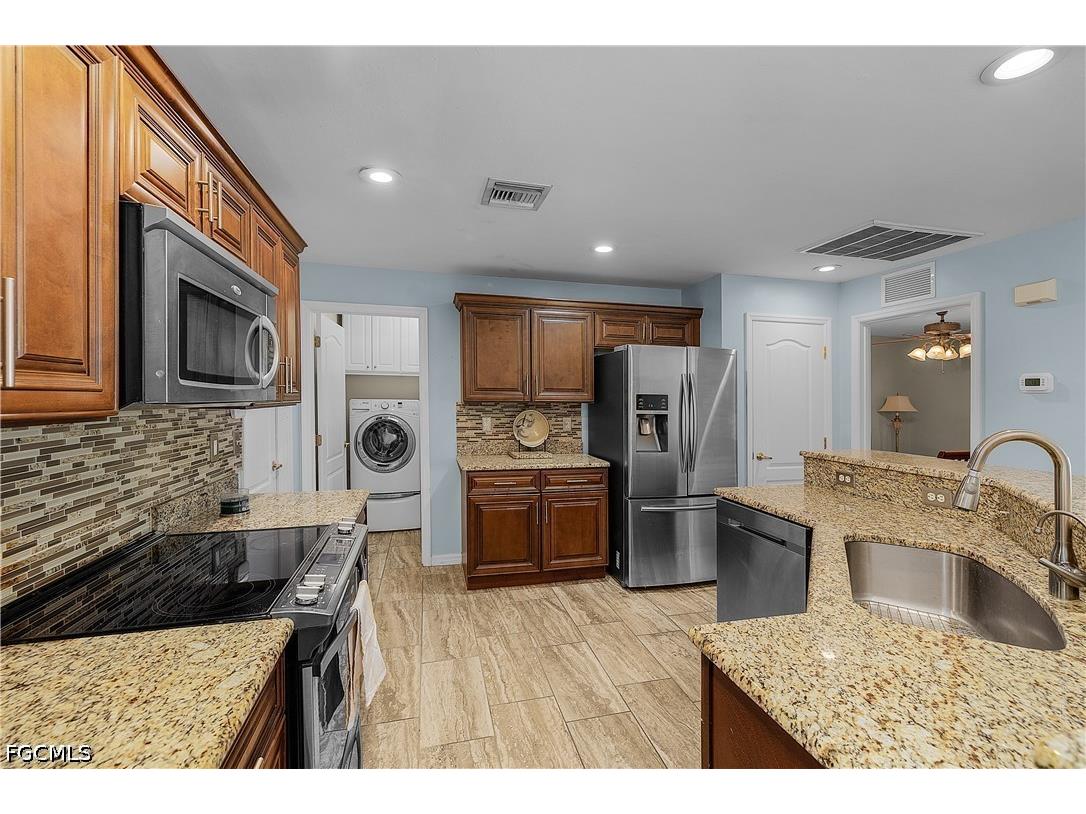 3928 NW 41st Place Cape Coral FL 33993 2026017894 image18