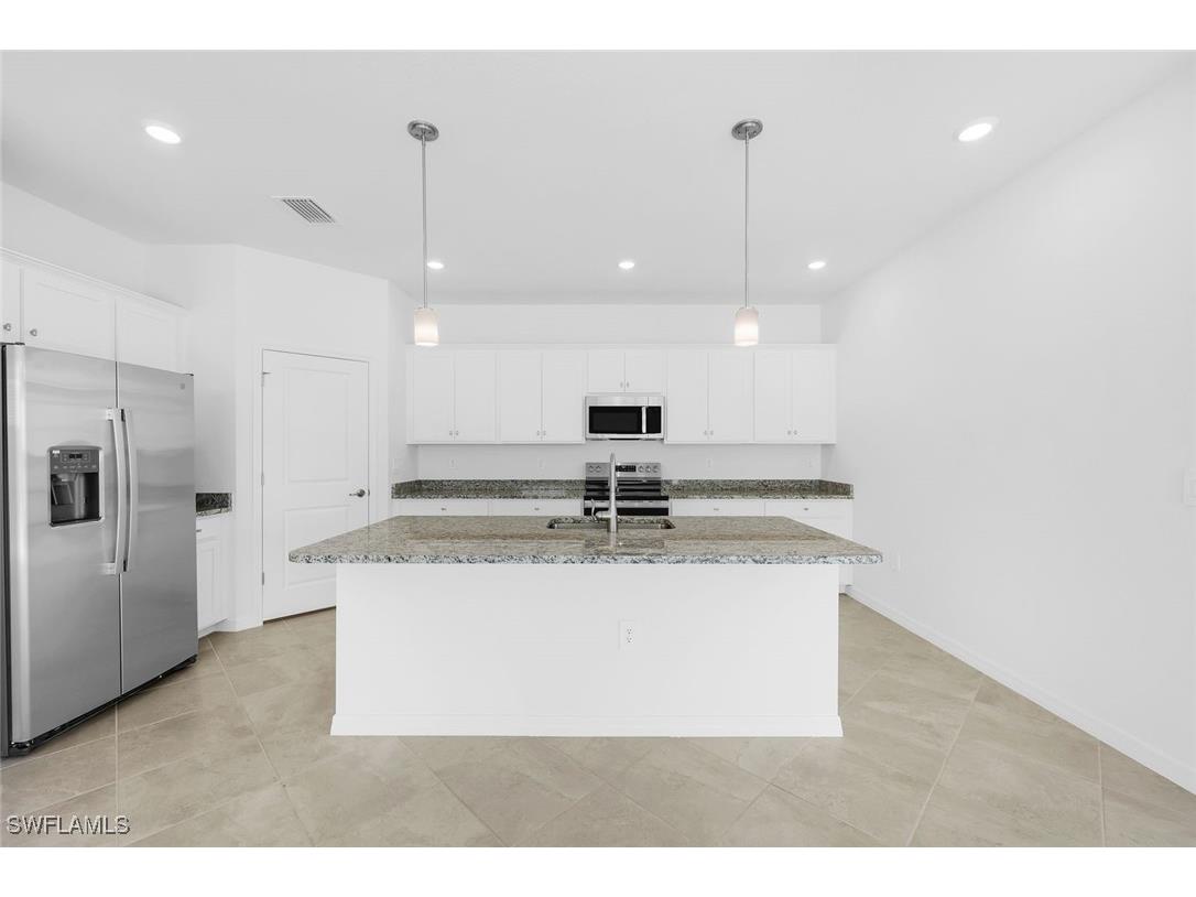 3928 Sweet Alyssum Terrace Alva FL 33920 225068612 image8