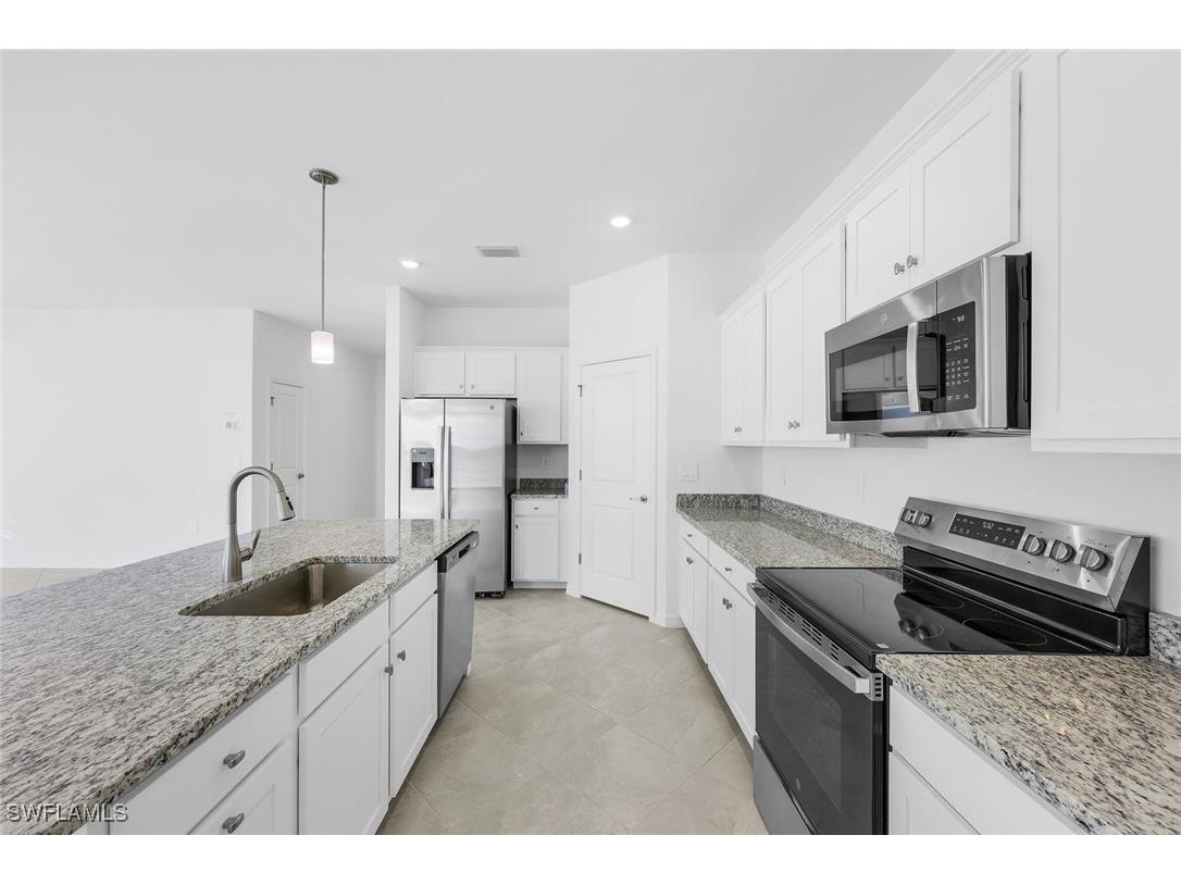 3928 Sweet Alyssum Terrace Alva FL 33920 225068612 image9