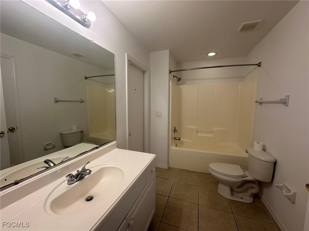 3929 NW 42nd Avenue Cape Coral FL 33993 2025020870 image17