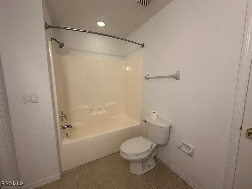 3929 NW 42nd Avenue Cape Coral FL 33993 2025020870 image18