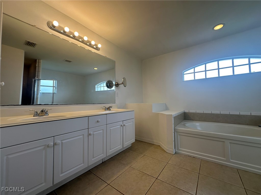 3929 NW 42nd Avenue Cape Coral FL 33993 2025020870 image26