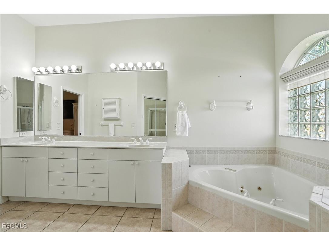 3929 SW 26th Avenue Cape Coral FL 33914 2025001455 image28