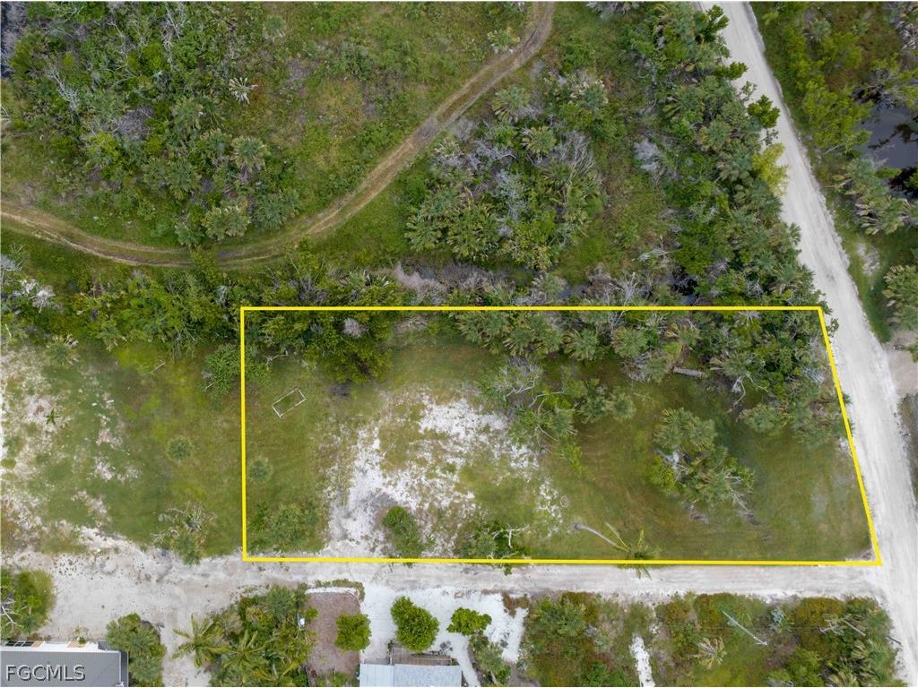 393 & 401 Raintree Place Sanibel FL 33957 2026012645 image2