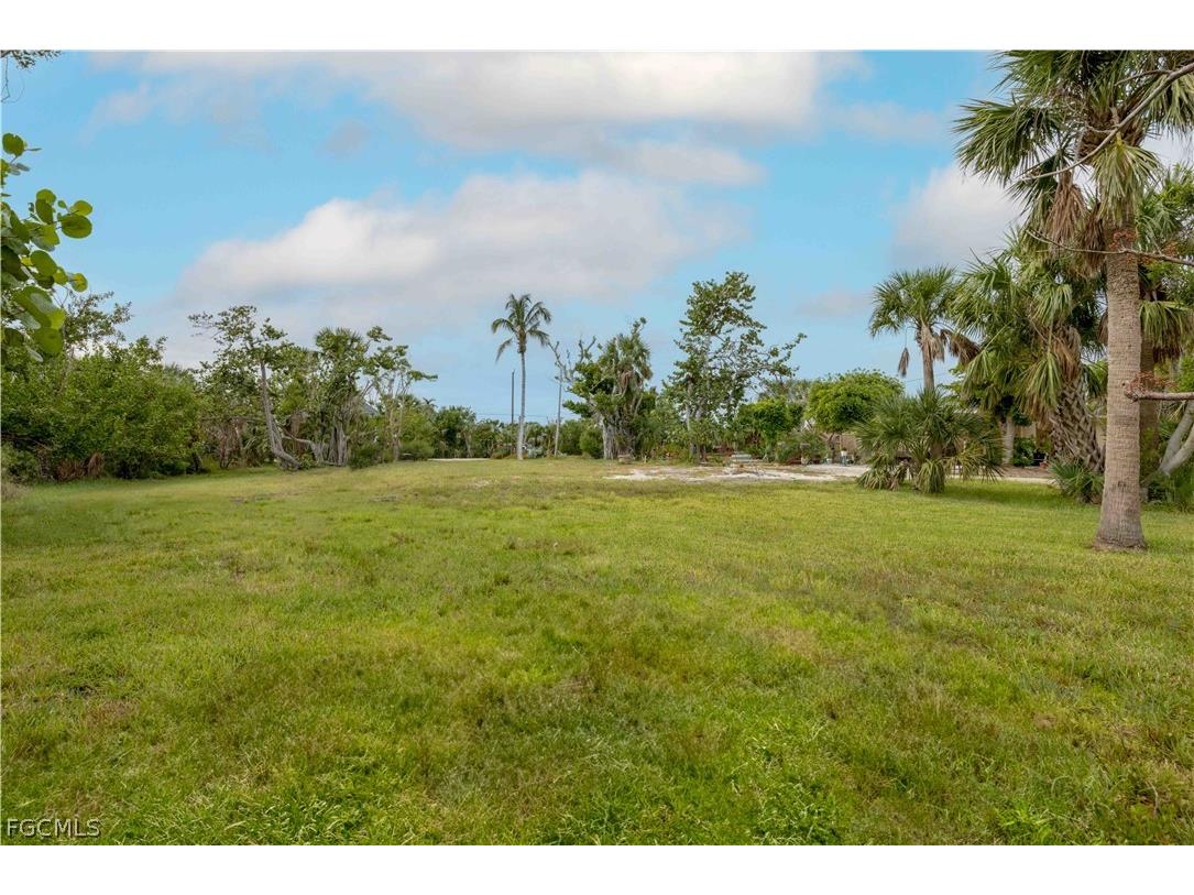 393 & 401 Raintree Place Sanibel FL 33957 2026012645 image8